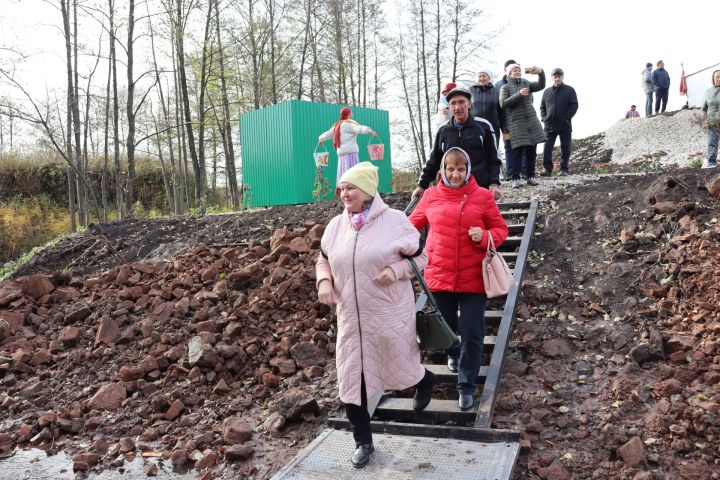 В Чистопольском районе обустроили родник « Таш чишмэ» (Фоторепортаж)