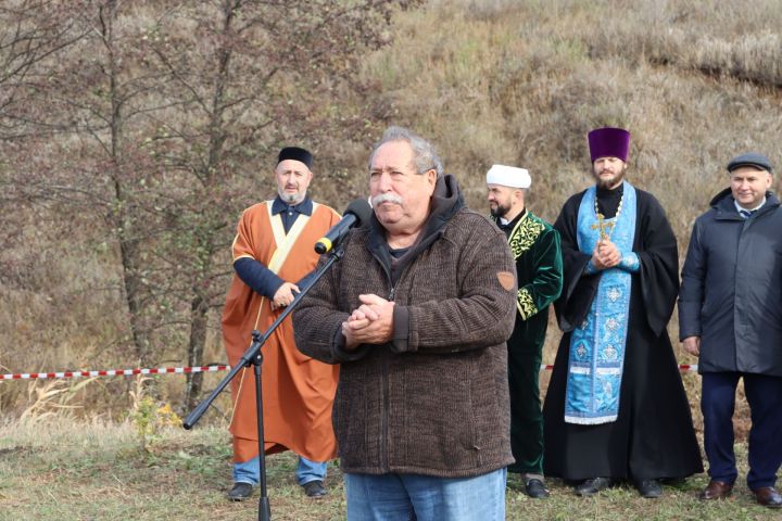 В Чистопольском районе обустроили родник « Таш чишмэ» (Фоторепортаж)