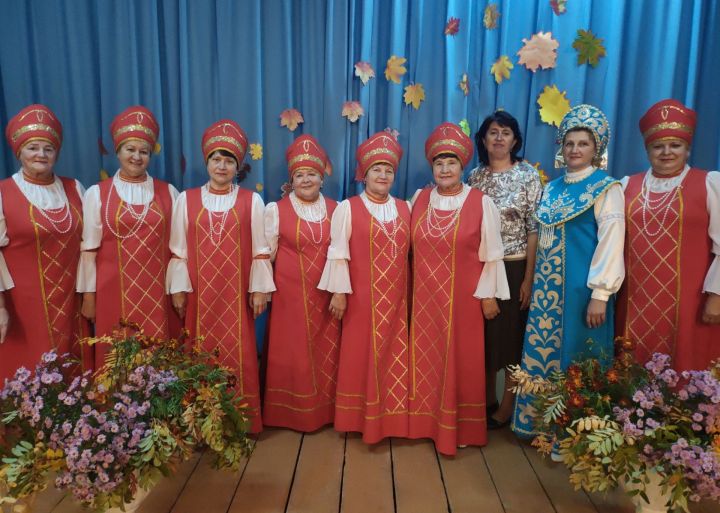«Славим возраст золотой»: в Декаду пожилого человека для сельчан Чистопольского района организовали концерт