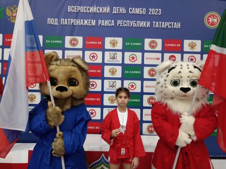 Чистопольские спортсменки в числе победителей республиканского соревнования по самбо