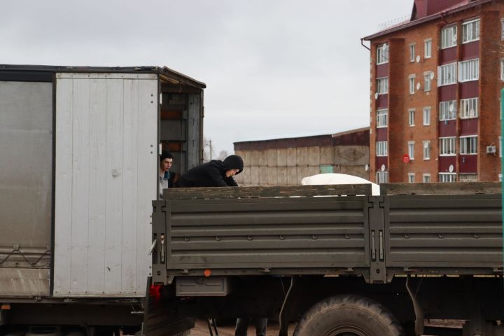 Чистопольцы отправили жителям Лисичанска 19 тонн гуманитарного груза