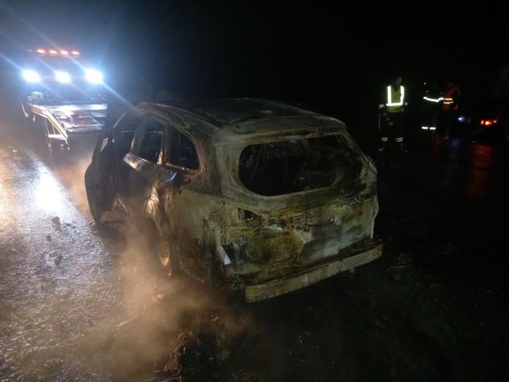 На дороге в Чистопольском районе сгорел автомобиль