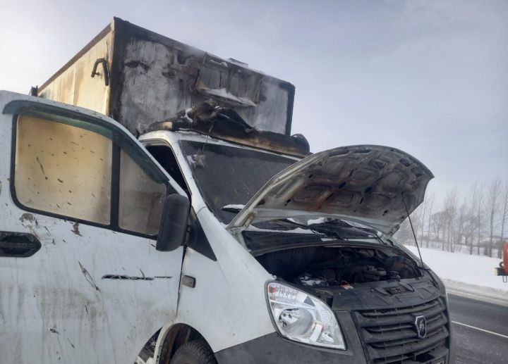 На дороге в Чистопольском районе загорелась Газель