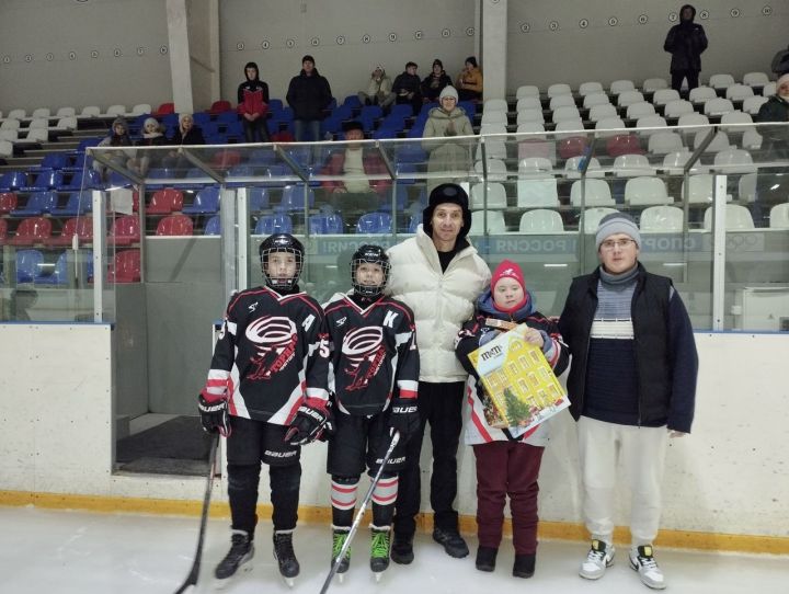 Чистопольские хоккеисты с разгромным счетом одержали победу на Первенстве РТ