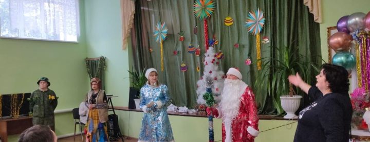 В чистопольском доме-интернате прошло новогоднее представление