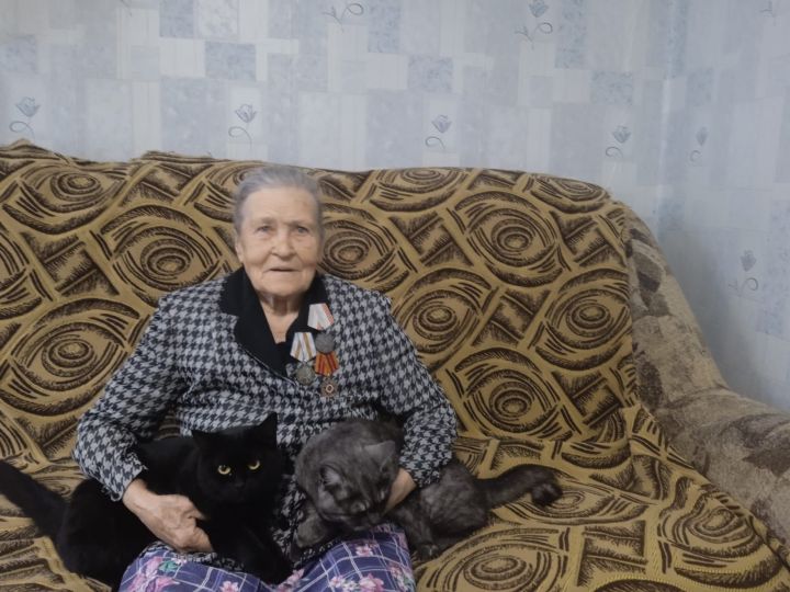 Вся жизнь 91-летней Клавдии Ивановны Володиной прошла в труде