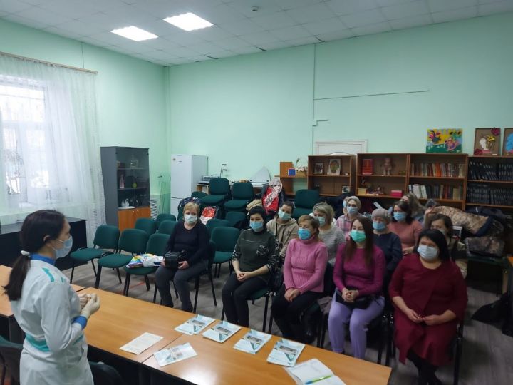 Специалист Чистопольской ЦРБ провела лекцию на тему «Паллиативная помощь лежачим больным»
