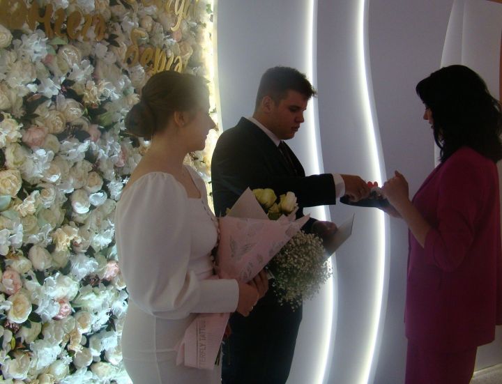 В День всех влюблённых в чистопольском ЗАГСе поженились 7 пар