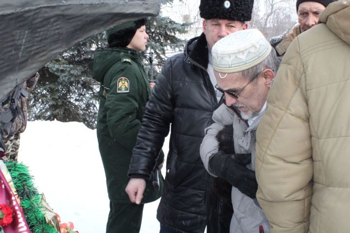 В Чистополе состоялся митинг, посвященный 34-й годовщине вывода советских войск из Афганистана