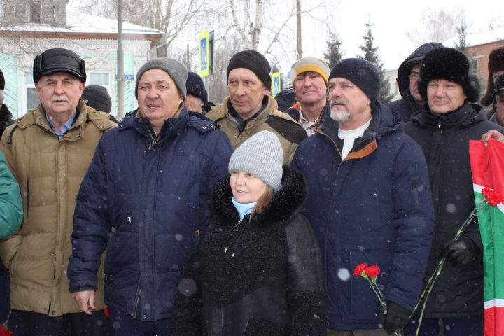 В Чистополе состоялся митинг, посвященный 34-й годовщине вывода советских войск из Афганистана