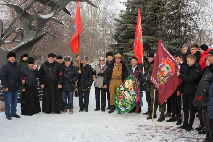 В Чистополе состоялся митинг, посвященный 34-й годовщине вывода советских войск из Афганистана