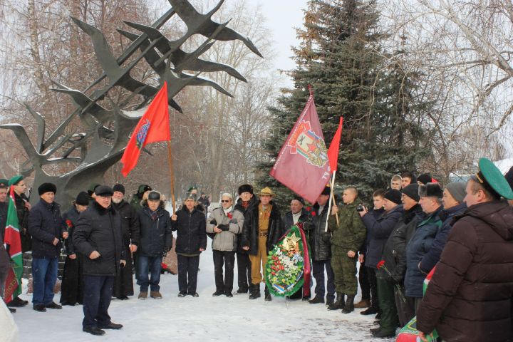 В Чистополе состоялся митинг, посвященный 34-й годовщине вывода советских войск из Афганистана