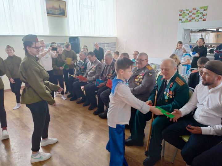 Песни, танцы: в чистопольском детском доме прошло мероприятие, приуроченное Дню защитника Отечества