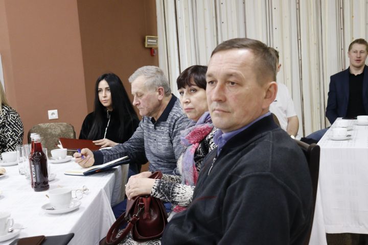 Глава Чистопольского района встретился с предпринимателями за чашкой чая
