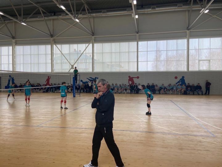 Чистопольские волейболистки завоевали второе место в республиканском турнире