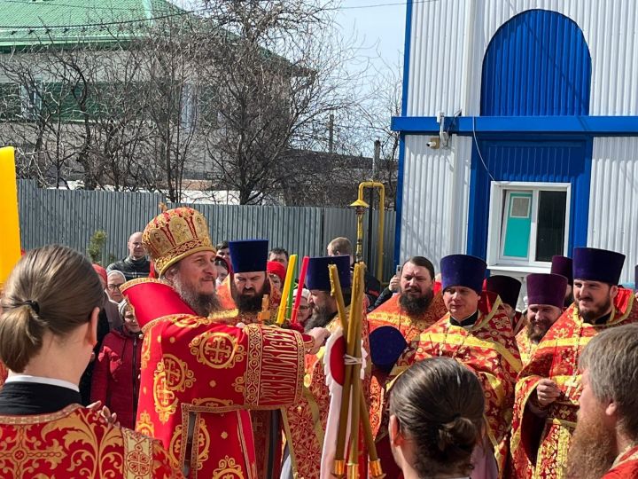 В чистопольский собор православные байкеры доставили Благодатный огонь