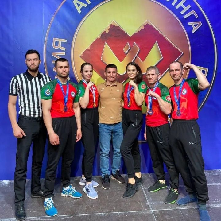 Чистопольцы завоевали медали разных достоинств на чемпионате России по армрестлингу