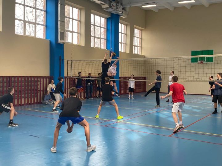 В Чистополе прошел турнир по волейболу «Спорт - здоровое будущее!»