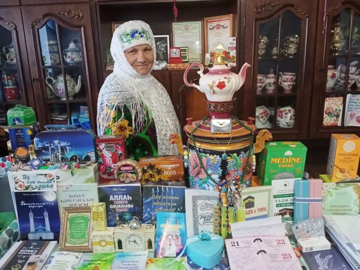 Иске Роман авылыннан Мәдинә Кашапова игелекле гамәлләре белән кешеләрне шатландырып яши