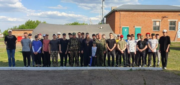 В Чистополе стартовали военно-полевые сборы учащихся десятых классов