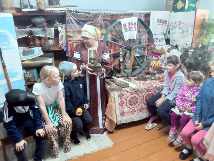 Для юных жителей чистопольского села провели экскурсию «Храним наследие Малой Родины»