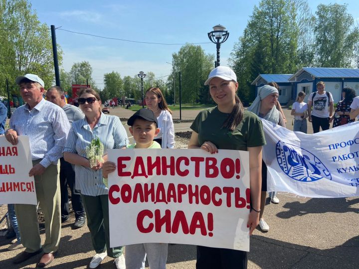 В Скарятинском саду прошёл Майский трудовой десант