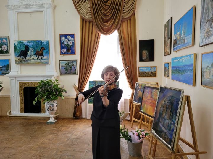 Чистайда Наилә Нигъмәтҗанованың картиналар күргәзмәсе ачылды