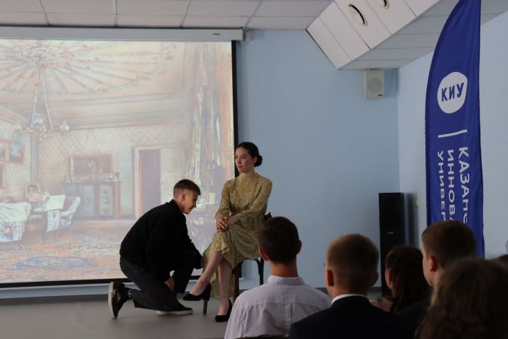«Любовь на все времена»: в Чистопольском филиале КИУ состоялся литературный час