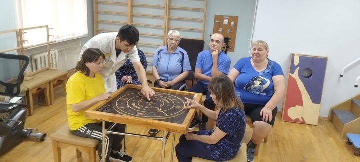 В чистопольском доме-интернате прошел турнир по настольной игре Крокинол