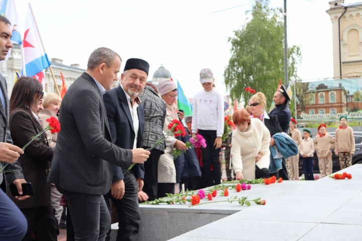 В День памяти и скорби в Чистополе состоялся митинг (фоторепортаж)
