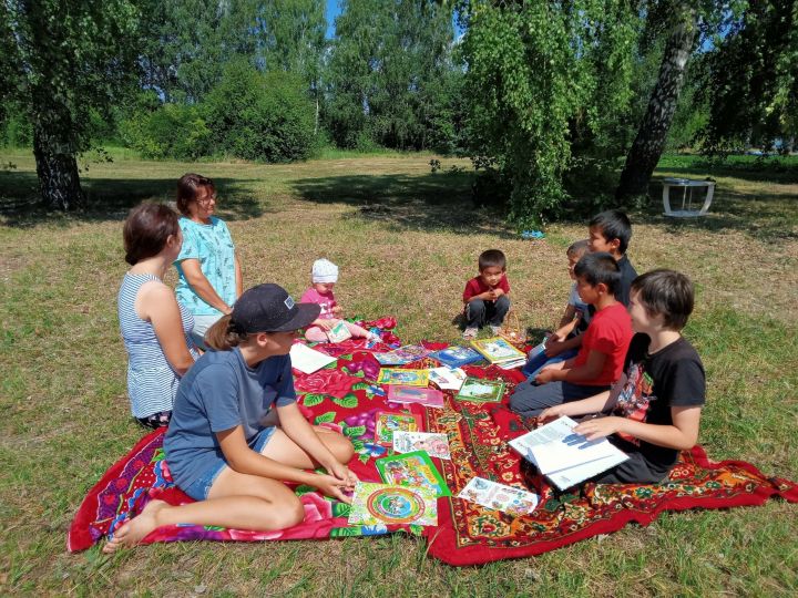 В Чувашско-Елтанской сельской библиотеке прошел День любимых сказок