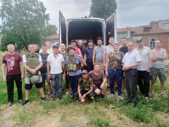 Чистопольцы принимают активное участие в сборе гуманитарной помощи для бойцов, находящихся в зоне СВО