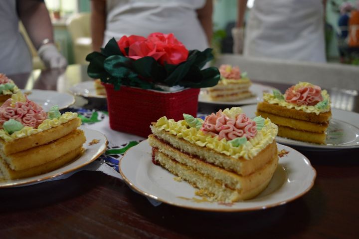 В чистопольском доме-интернате отметили Международный день торта