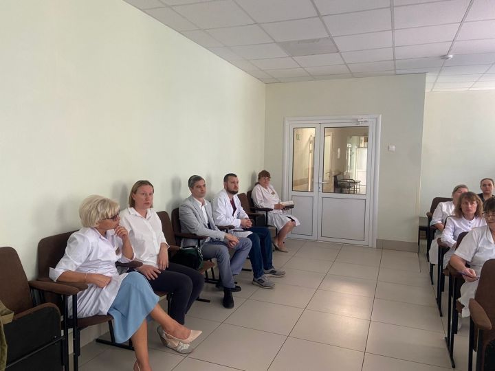 Специалисты Республиканской клинической больницы провели для чистопольских врачей семинар по лечению пациентов с ХОБЛ