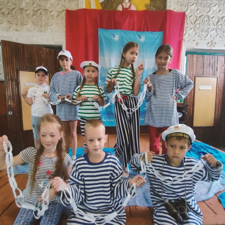 В честь Дня Военно-морского флота РФ в одном из сел Чистопольского района устроили состязания для детей