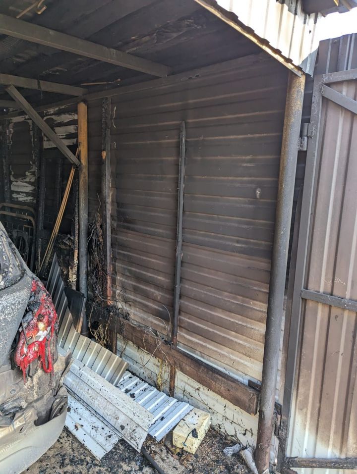 В Чистополе в гараже сгорел автомобиль