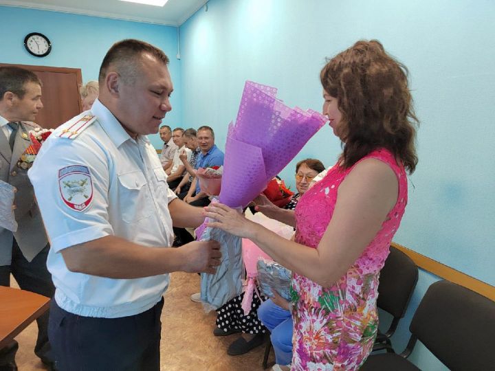 В Чистопольскую Госавтоинспекцию пригласили в гости бывших сотрудников
