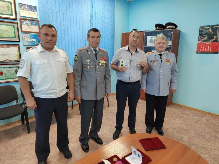 В Чистопольскую Госавтоинспекцию пригласили в гости бывших сотрудников
