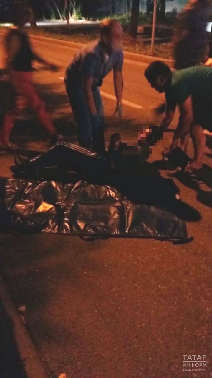 В Казани легковушка сбила 17-летнего парня