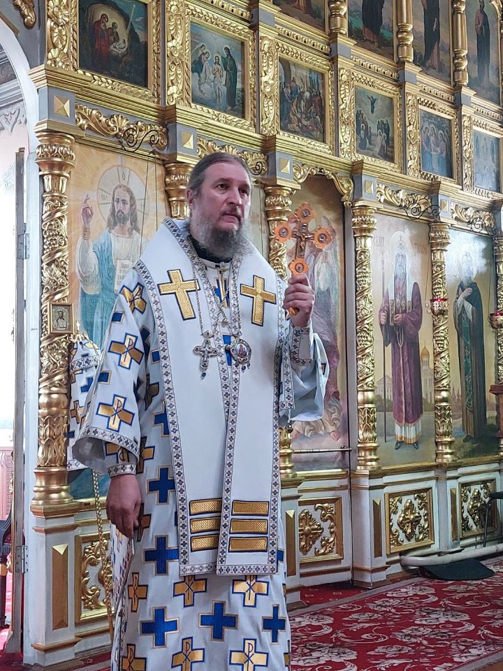 Епископ Пахомий совершил Литургию в кафедральном соборе