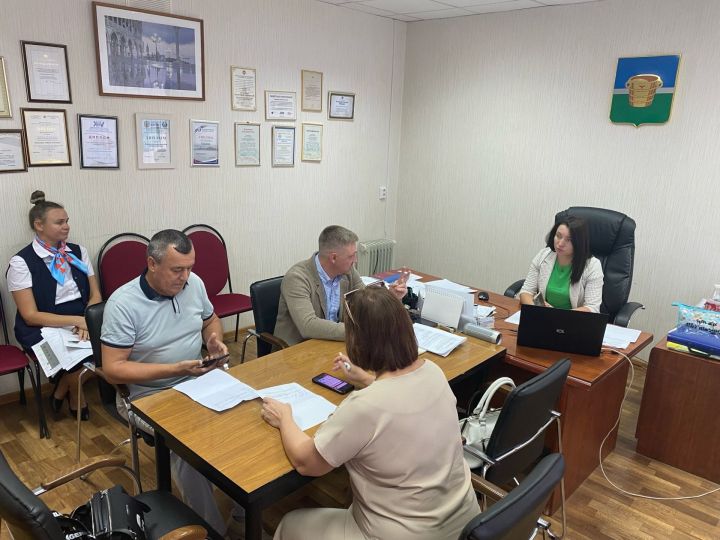 В Чистополе состоялось заседание по вопросу недопущения заработной платы ниже МРОТ