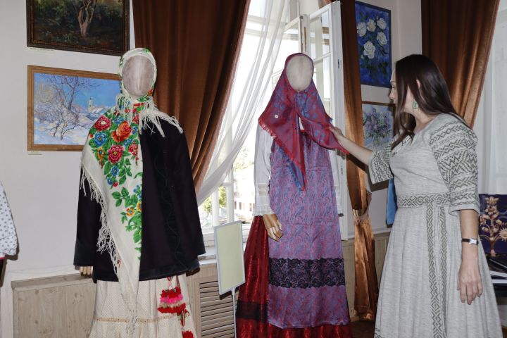 В чистопольском музее можно увидеть уникальные образцы русских народных костюмов XIX века