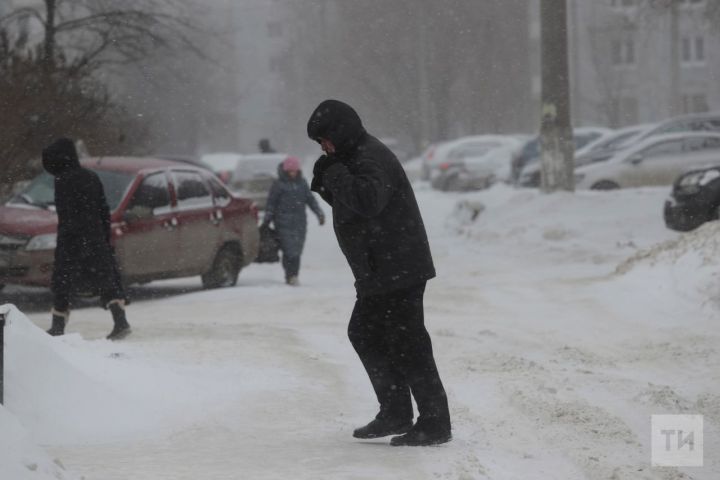В РТ ожидается снег, метель и ветер до 23 метров в секунду