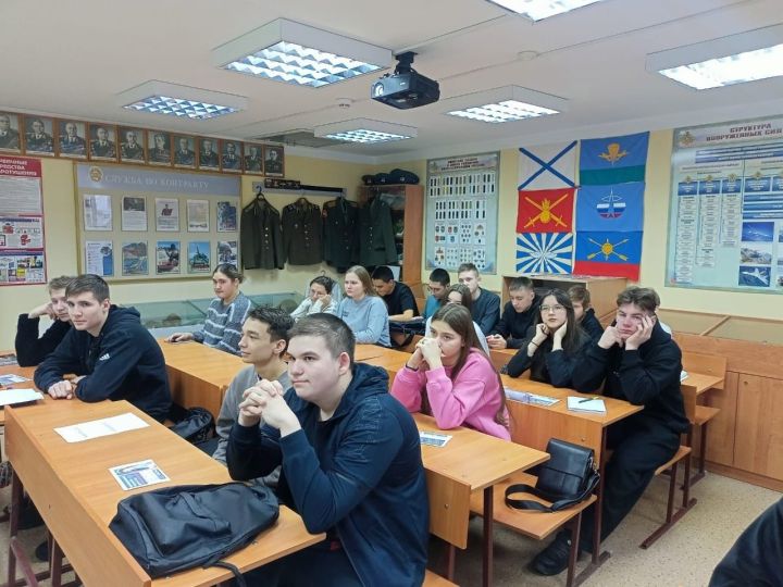Для чистопольских студентов провели интеллектуальный «Турнир доверия»