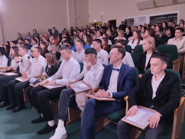 Чистайда «Ел студенты» конкурсында җиңүчеләрне бүләкләү булды