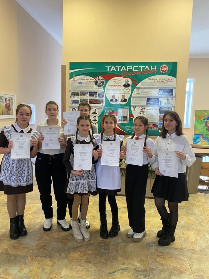 7 чистопольских школьниц стали призерами республиканской олимпиады по татарскому языку