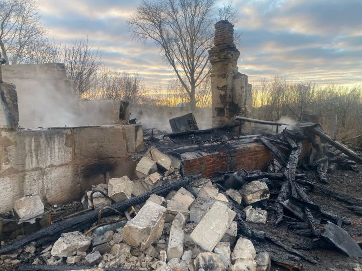В пожаре в Чистопольском районе погибли два человека