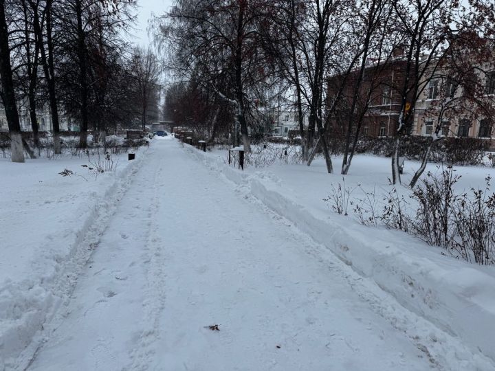 Работы по уборке и вывозу снега в Чистополе продолжаются