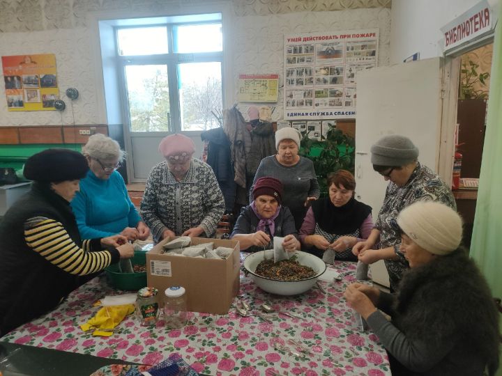 Жители села Большой Толкиш изготовили чай для участников СВО