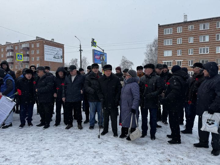 В Чистополе почтили память Героев Отечества